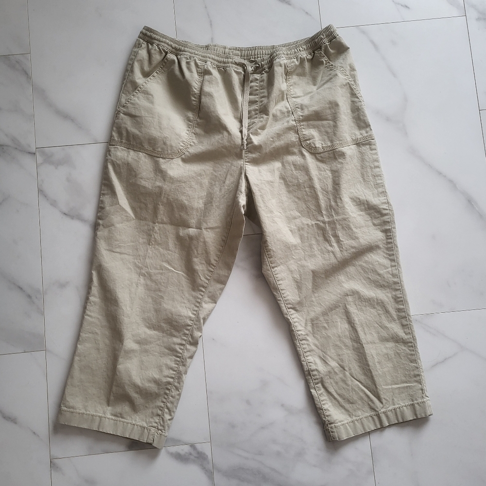 LL. Bean 100% Cotton Capris Casual Granola Girl Womens Size 14P Classic Fit